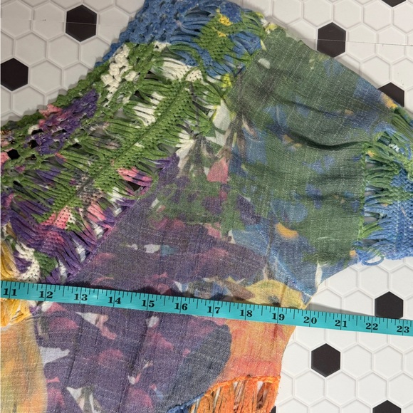 ✨ RAIN Boho Crochet Floral Tunic Top / Free-Spirited Style / Size Med - Picture 6 of 6